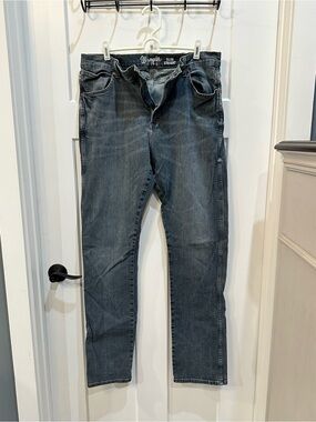 Wrangler Men's Slim Straight Jeans - Dark Blue